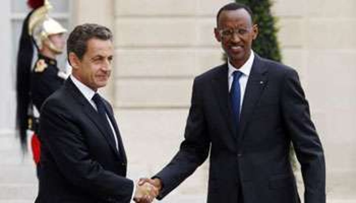 Les présidents français et rwandais Nicolas Sarkozy et Paul Kagamé à l’Elysée le 12 septembre 2 © AFP