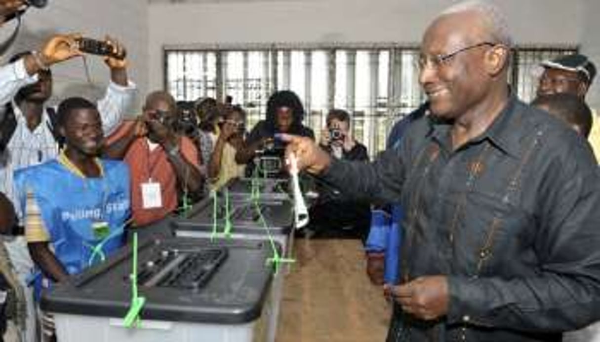 Winston Tubman, le candidat de l’opposition, le 11 octobre 2011 à Monrovia au Liberia. © AFP