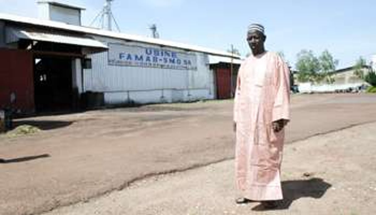 Le PDG, El Hadj Seydou N’Diaye Seydou N’Diaye, a investi 27 millions dans l’usine de Koutiala. © Emmanuel Daou Bakary pour J.A.
