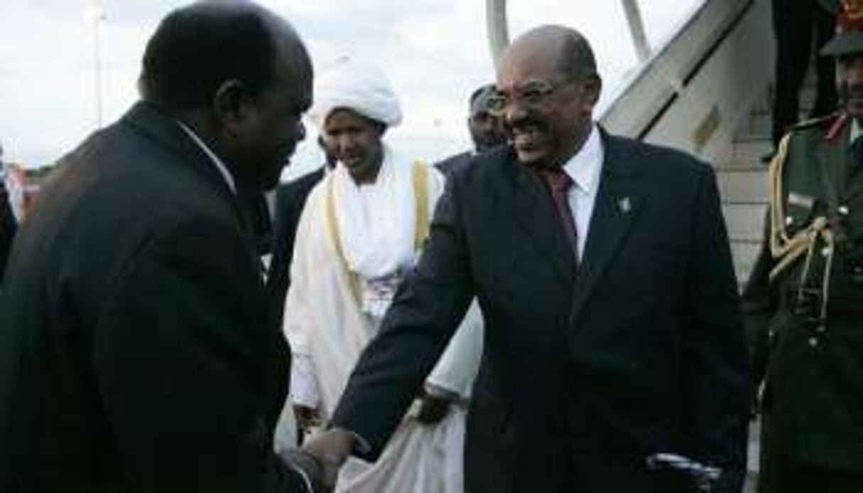 Le président soudanais Omar el-Béchir, lors de son arrivée au Malawi, le 14 octobre 2011. © Amos Gumulira/AFP