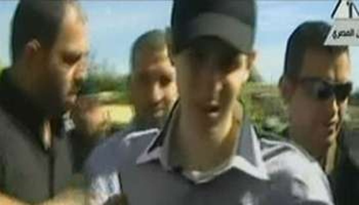 Capture d’écran de la télévision égyptienne montrant Gilad Shalit le 18 octobre 2011. © AFP