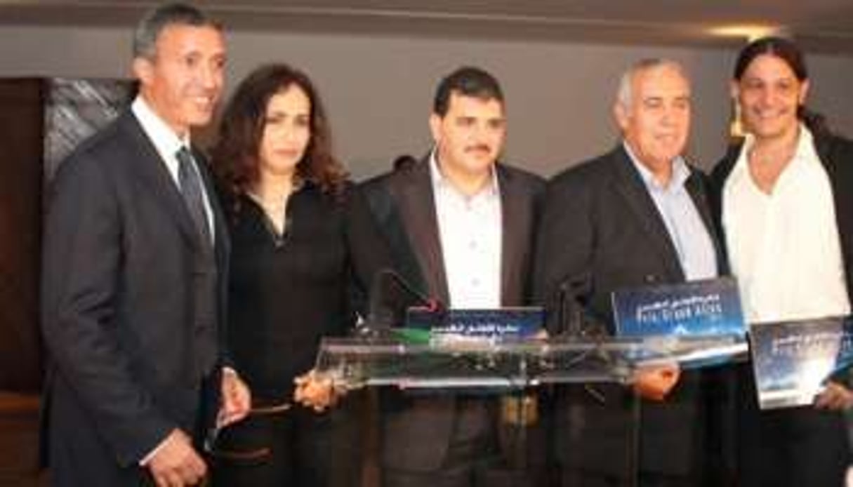 Azouz Begag, Nadia Chafik et les trois lauréats. © DR