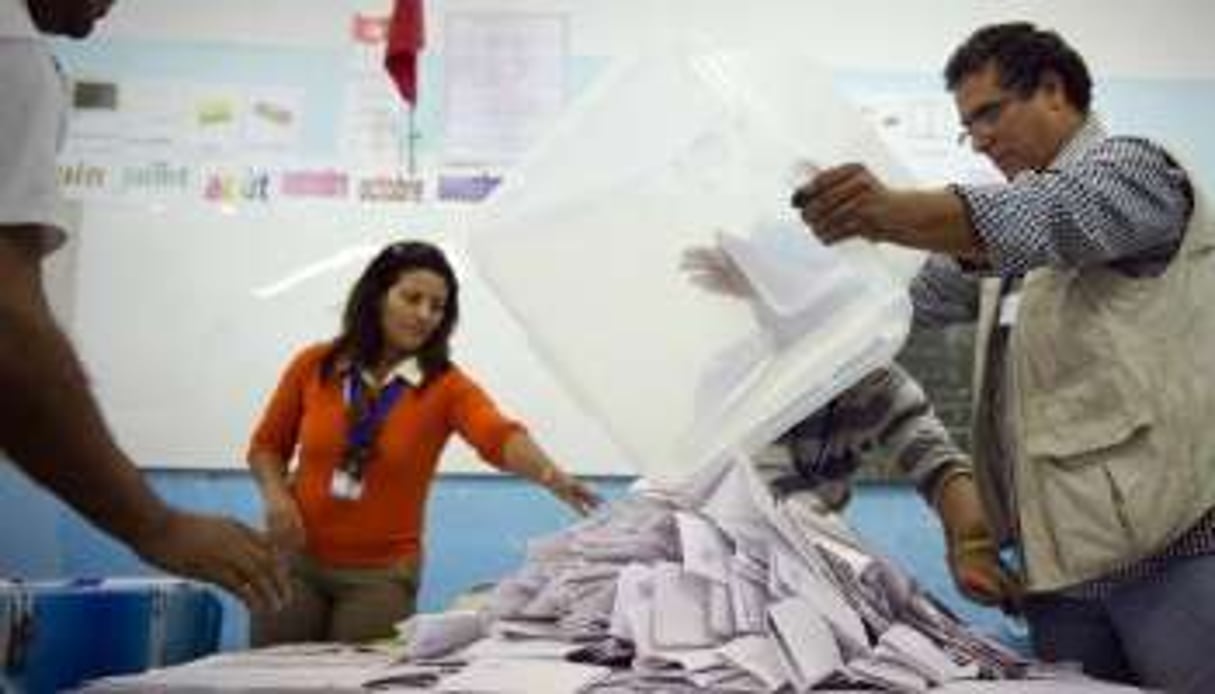 Dans un bureau de vote de Tunis, le 23 octobre 2011. © Lionel Bonaventure/AFP
