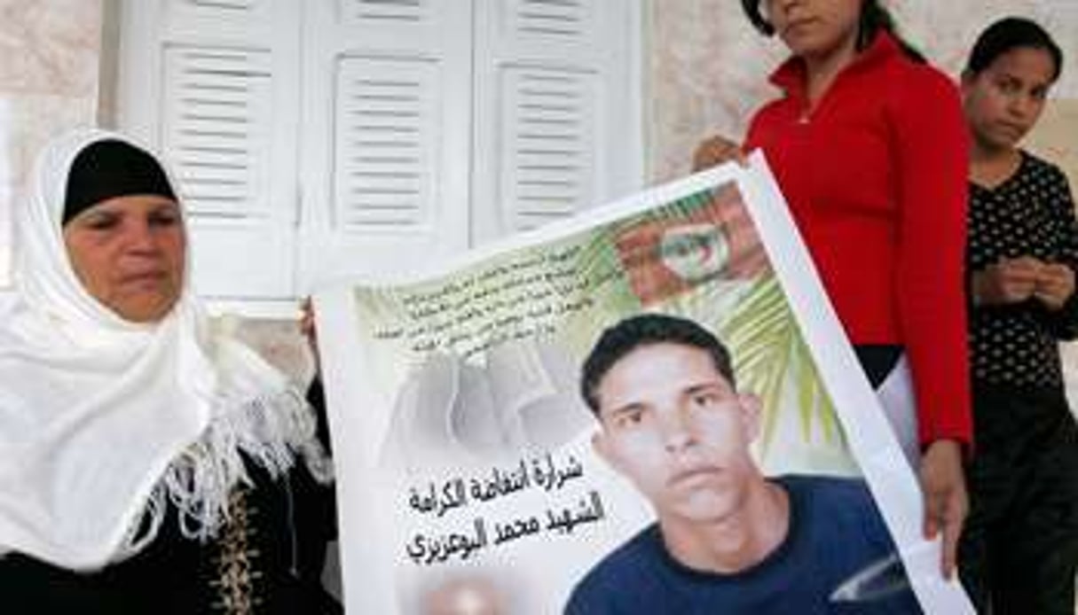 La famille de Mohamed Bouazizi a dédié le prix Sakharov au peuple tunisien. © Reuters