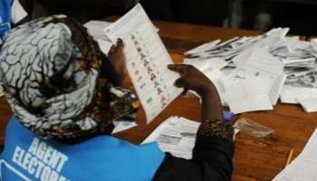 Beaucoup d’électeurs, pourtant enregistrés, n’ont pas trouvé leurs noms sur les listes pour voter © Simon Maina/AFP