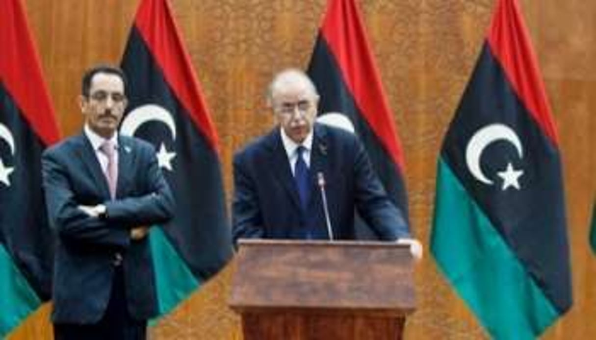 Le Premier ministre (à dr.) et Abdel Hafiz Ghoga, porte-parole du CNT, à Tripoli, le 22 novembre. © Mohammed Salem/Reuters