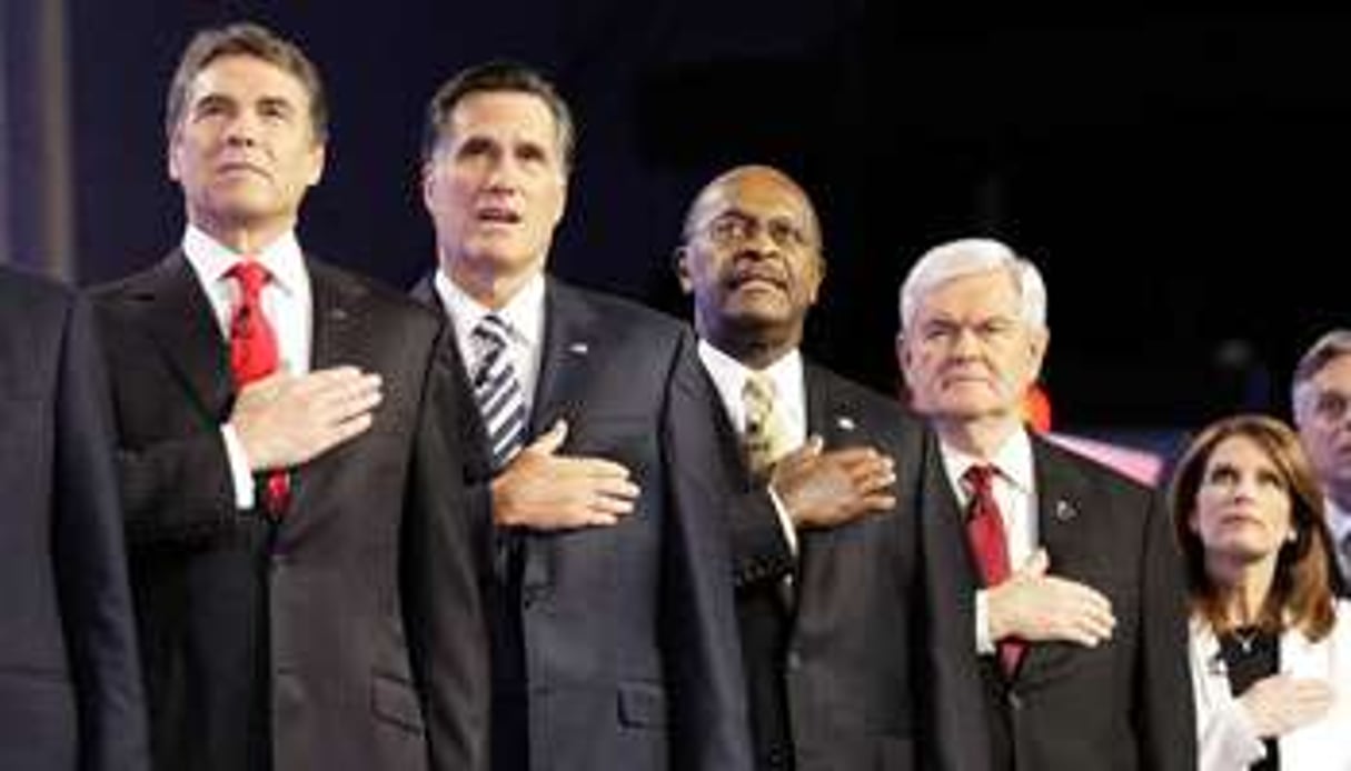 Perry, Romney, Cain, Gringrich et Bachmann (de g. à dr.) lors d’un débat sur CNN, le 22 novembre. © Reuters