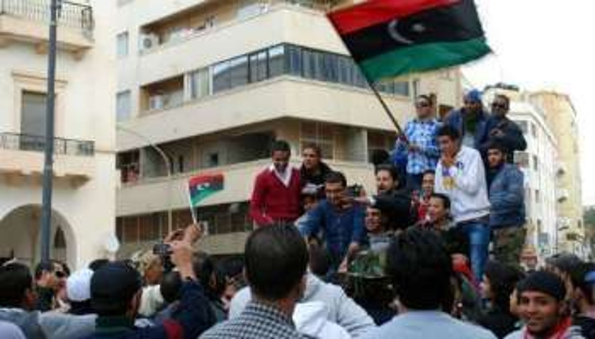 Des Libyens lors d’une manifestation contre le CNT, le 12 décembre 2011 à Benghazi. © Abdullah Doma/AFP