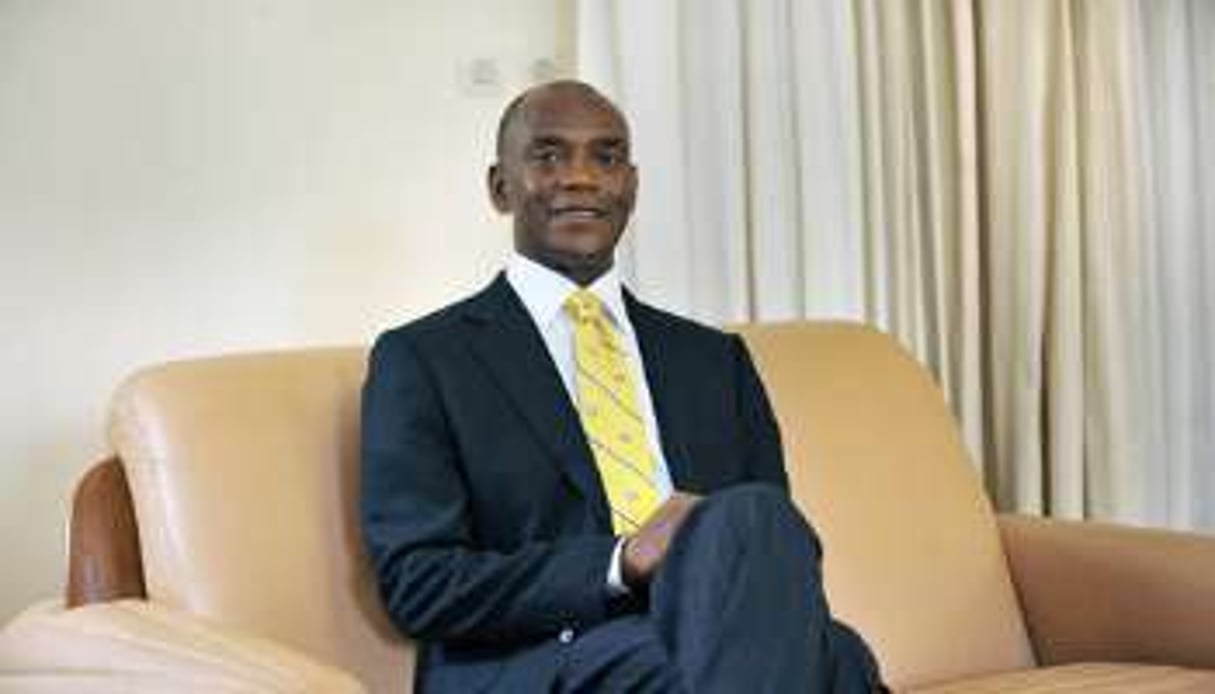 Mamadou Koulibaly dans son bureau de l’Assemblée nationale, en juin 2011. © Olivier pour J.A.