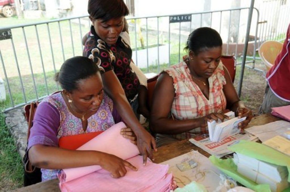 Législatives au Gabon: participation 34,28%, le parti de Bongo obtient 114 députés sur 120 © AFP