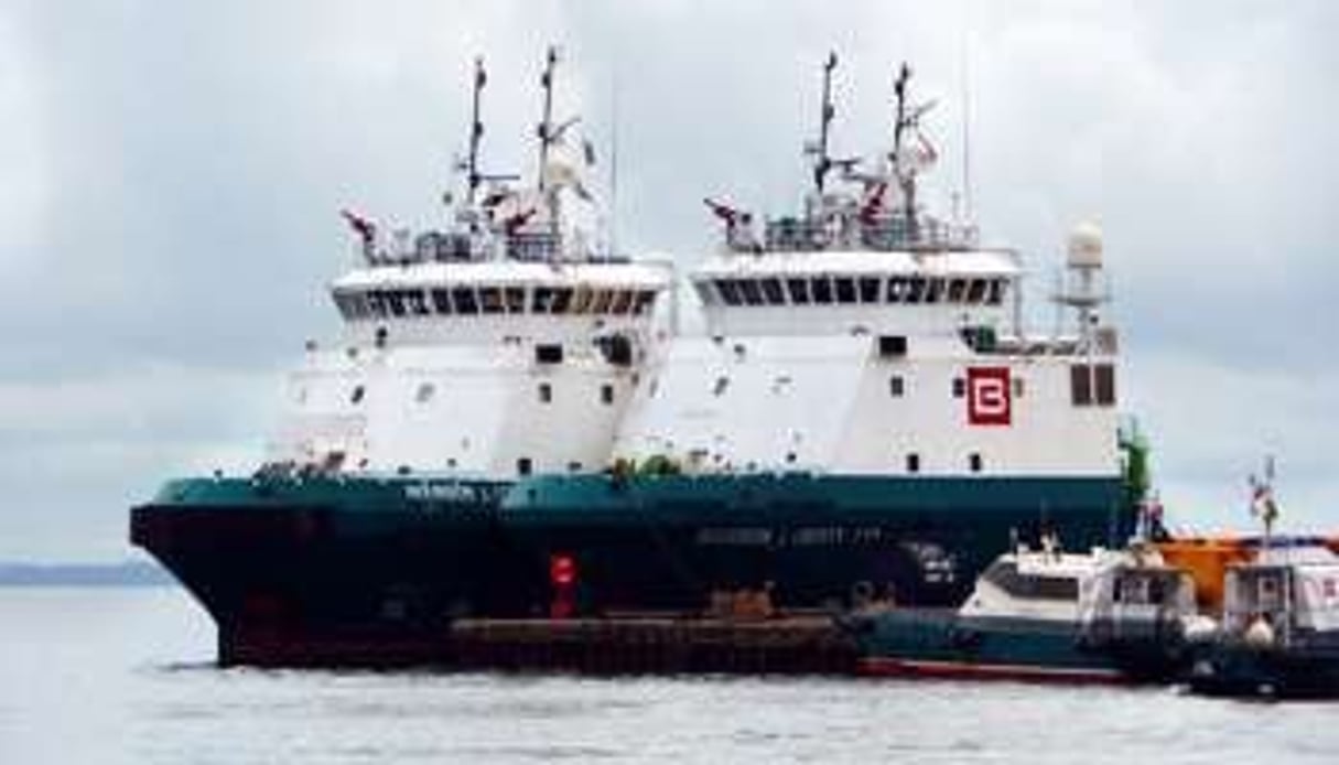 Deux navires du groupe Bourbon en opération au Gabon. © Bourbon