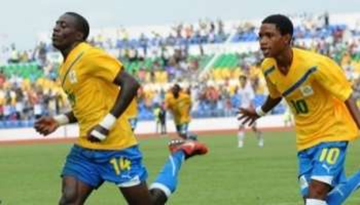 Les points faibles du Gabon : un sélectionneur contesté, des tensions entre Cousin et Mouloungui. © AFP