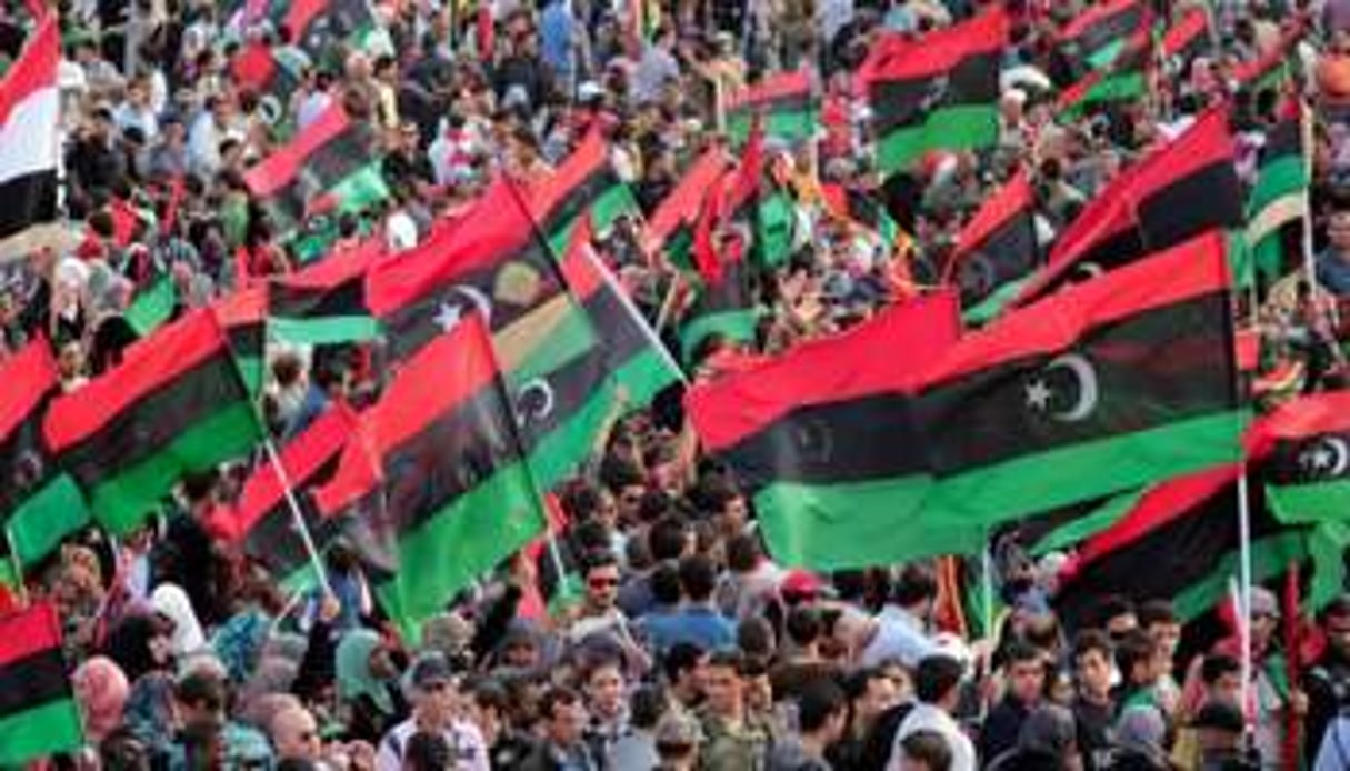 Rassemblement à Benghazi, après la capture de Kaddafi le 23 octobre 2011. © AFP