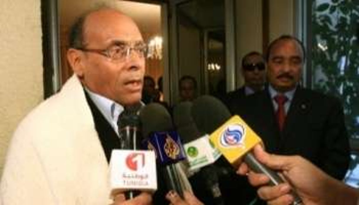 Le président tunisien Moncef Marzouki le 10 février 2012 à Nouakchott. © AFP
