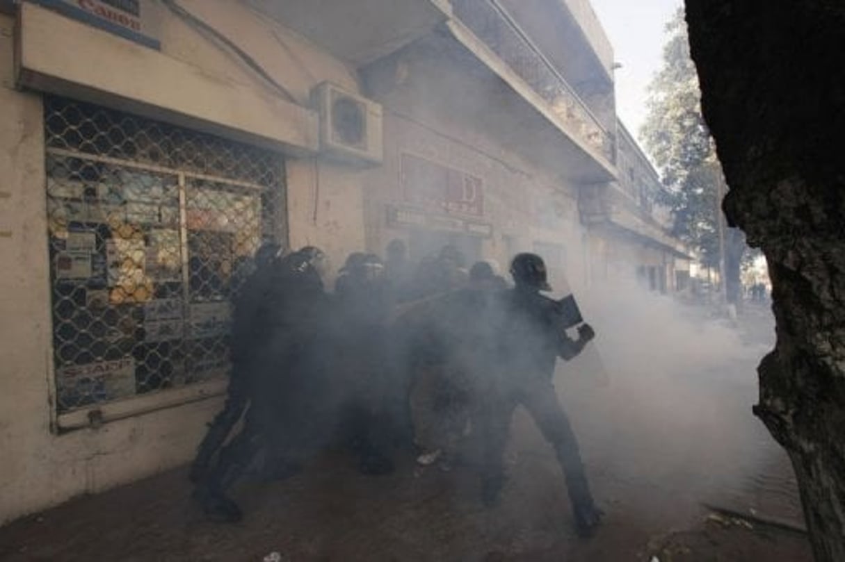 Sénégal: à une semaine de la présidentielle, la tension reste vive © AFP