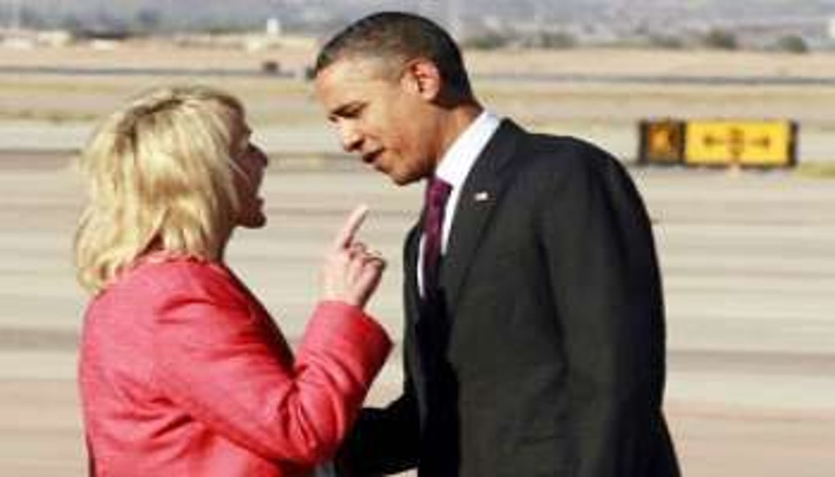 L’image a choqué : Jan Brewer, gouverneure de l’Arizona, s’adressant au président Obama. © Haraz N.Ghanbari/SIPA