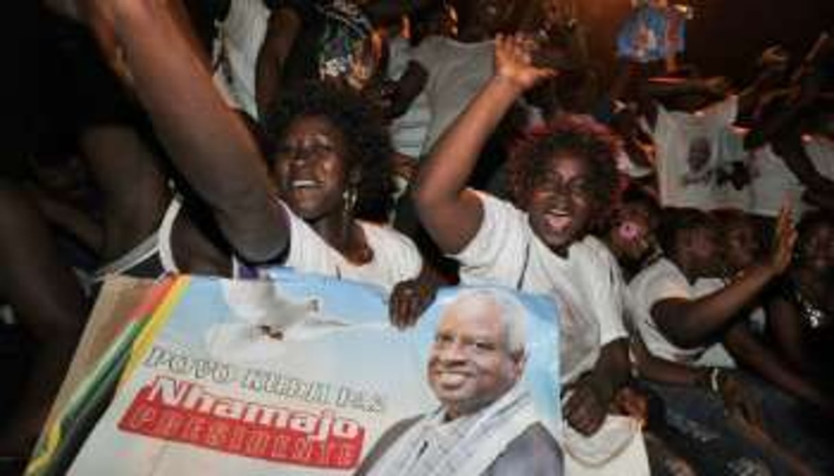 Meeting des partisans de Manuel Serifo Nhamadjo le 16 mars 2012 à Bissau. © AFP