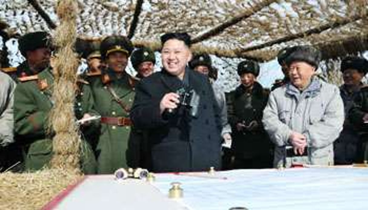 Kim Jong-Un avec l’état-major de la IVe armée (date non précisée). © KCNA KCNA/Reuters