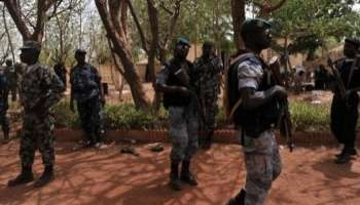 L’armée malienne semble perdue, non seulement sous-équipée mais également démoralisée. © Issouf Sanogo/AFP