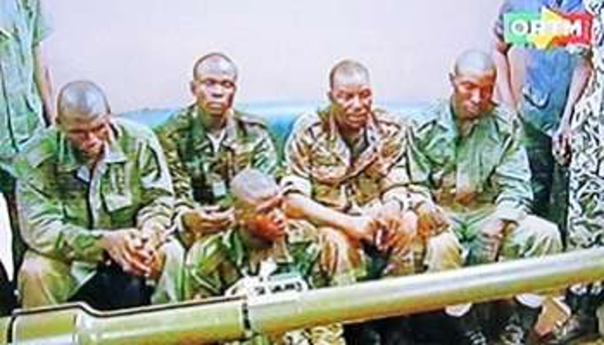 Des combattants d’Abidine Guindo capturés par l’ex-junte malienne (images de l’ORTM). © Capture d’écran/J.A.