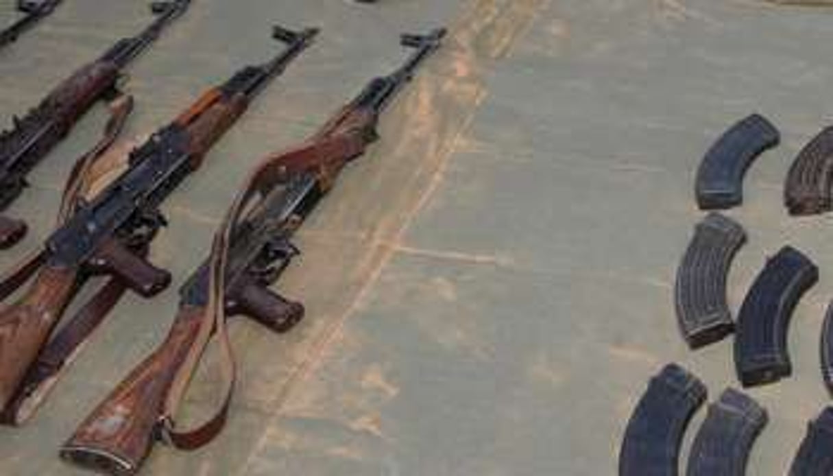 Quatre pistolets mitrailleurs ont notamment été saisis par la police marocaine. © AFP