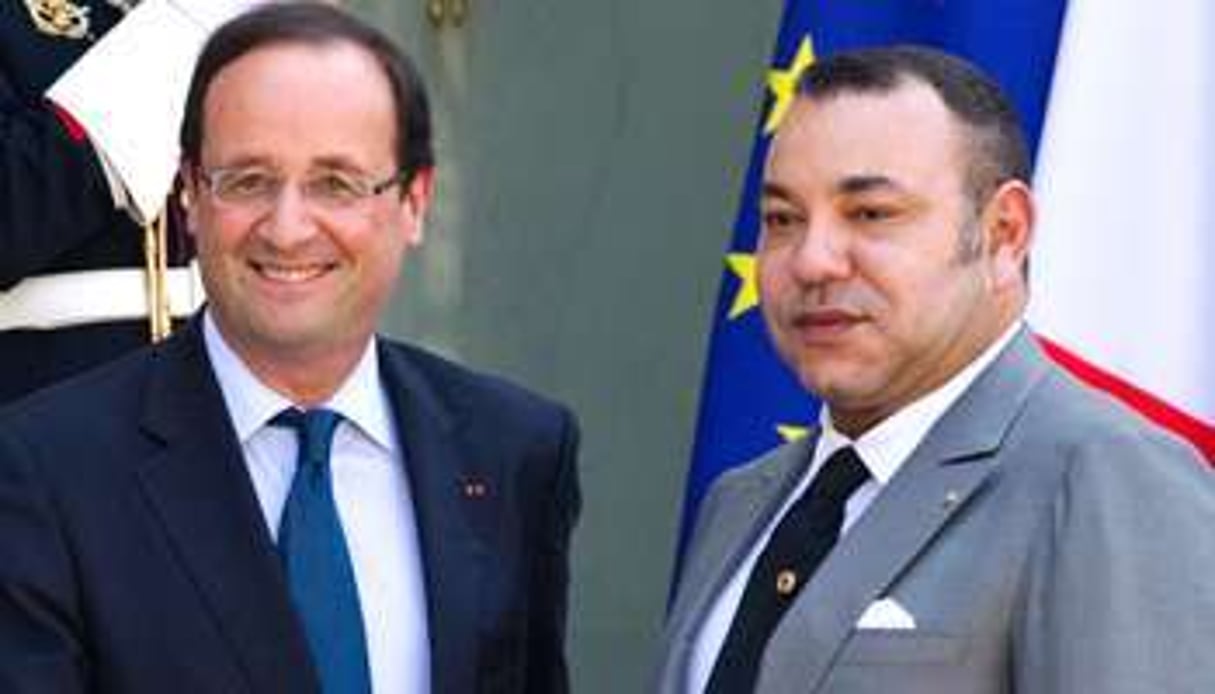 François Hollande et Mohammed VI, à l’Élysée, le 24 mai. © Joel Saget/AFP