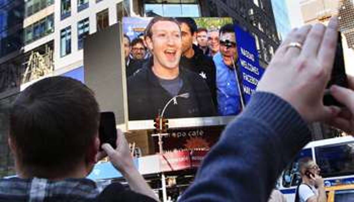 Le visage de Zuckerberg à New York après l’introduction en bourse de Facebook. © Shannon Stapleton/Reuters