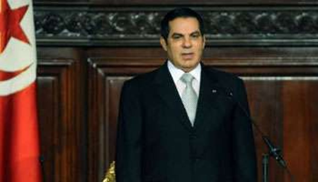 Ben Ali, prêtant serment devant le Parlement à Tunis, en 2009. © AFP