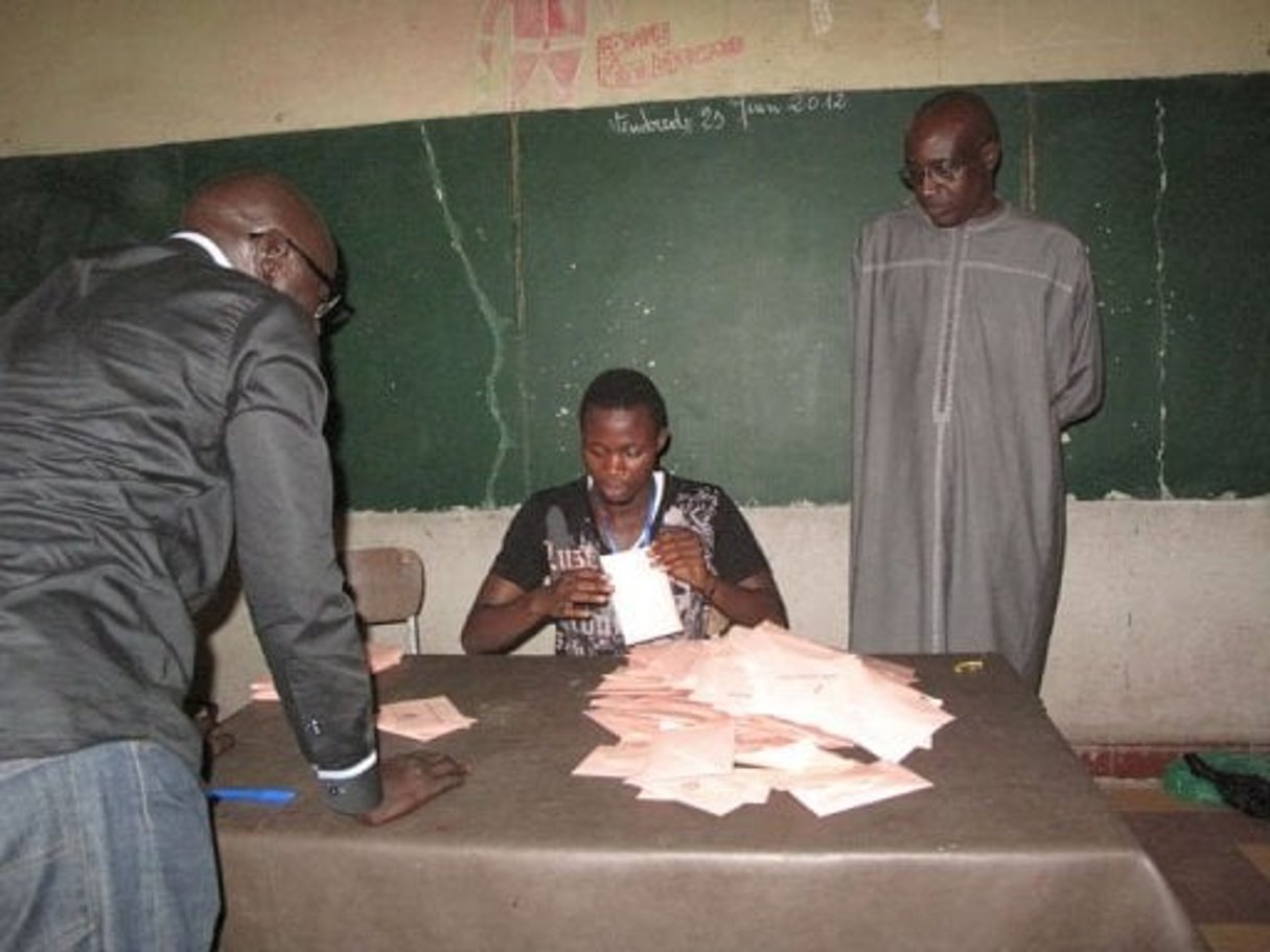 Législatives au Sénégal: vers une victoire du camp présidentiel, forte abstention © AFP