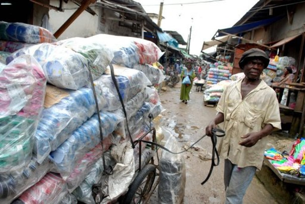 Cameroun: un incendie ravage le plus grand marché de Douala © AFP