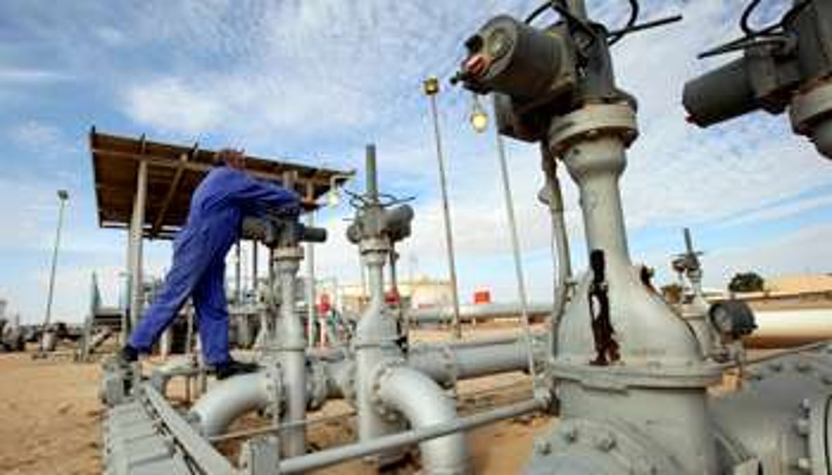En Libye (ici à Amal), la production pétrolière est quasiment revenue à son niveau d’avant la guerre. © Reuters