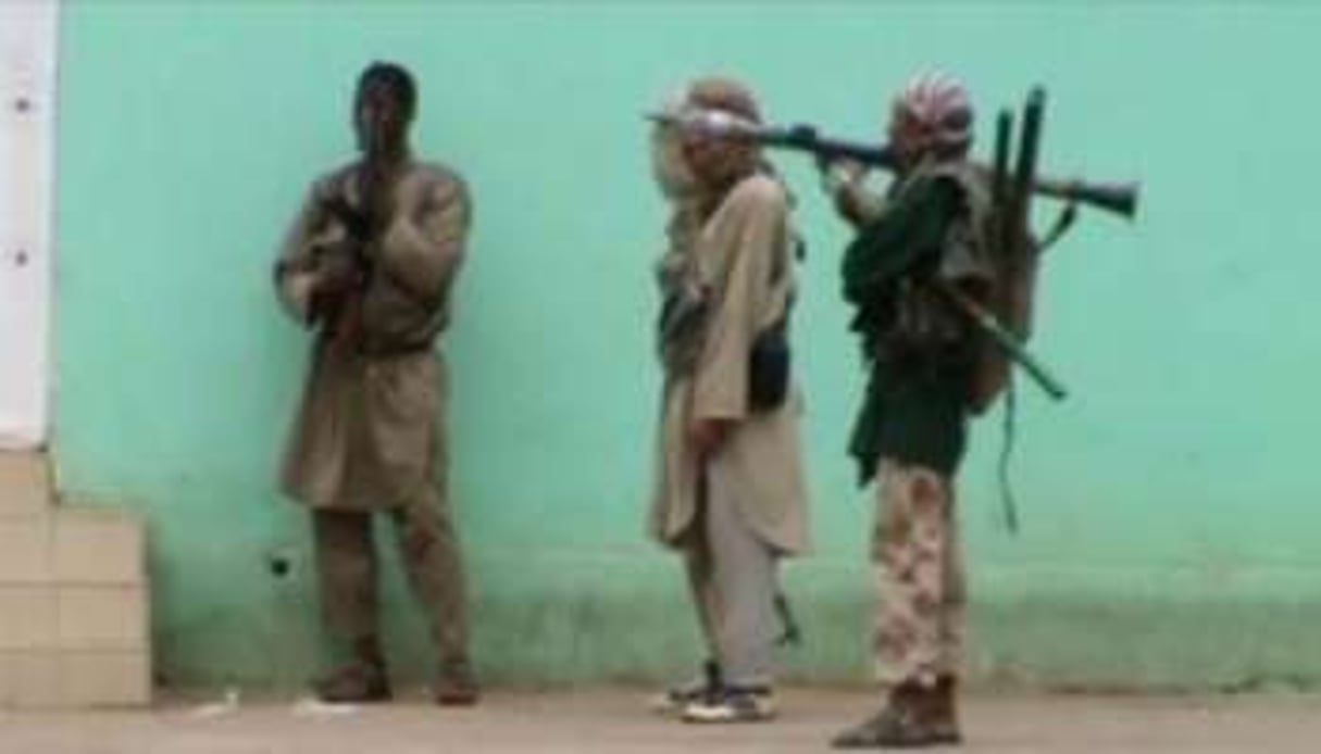Capture vidéo d’islamistes en patrouille dans Gao, au nord-est du Mali, le 27 juin 2012. © AFP