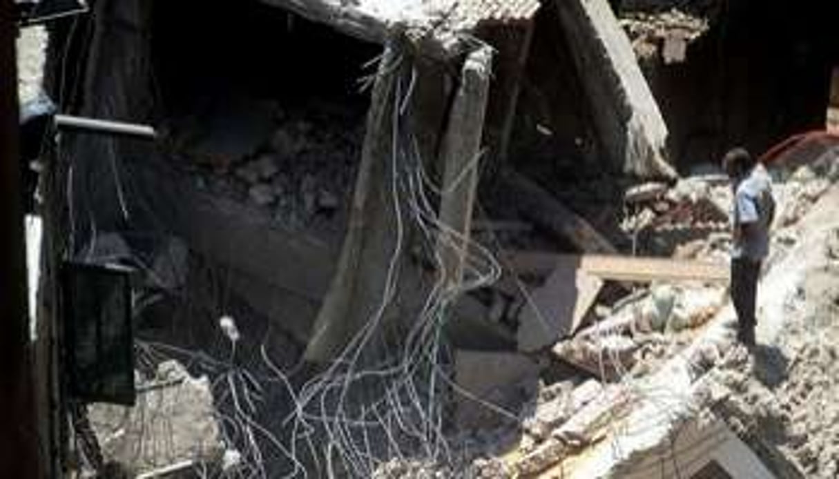 Les décombres de l’immeuble effondré à Alexandrie, le 15 juillet 2012. © AFP
