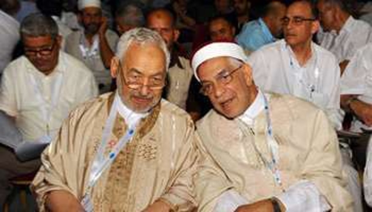 Rached Ghannouchi (g.), avec Abdelfattah Mourou, le 15 juillet 2012 à Tunis. © AFP