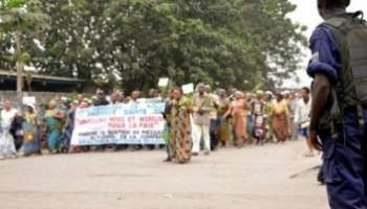 La marche pour la paix organisée par l’église catholique à Kinshasa, le 1er août 2012. © Junior D.Kannah/AFP