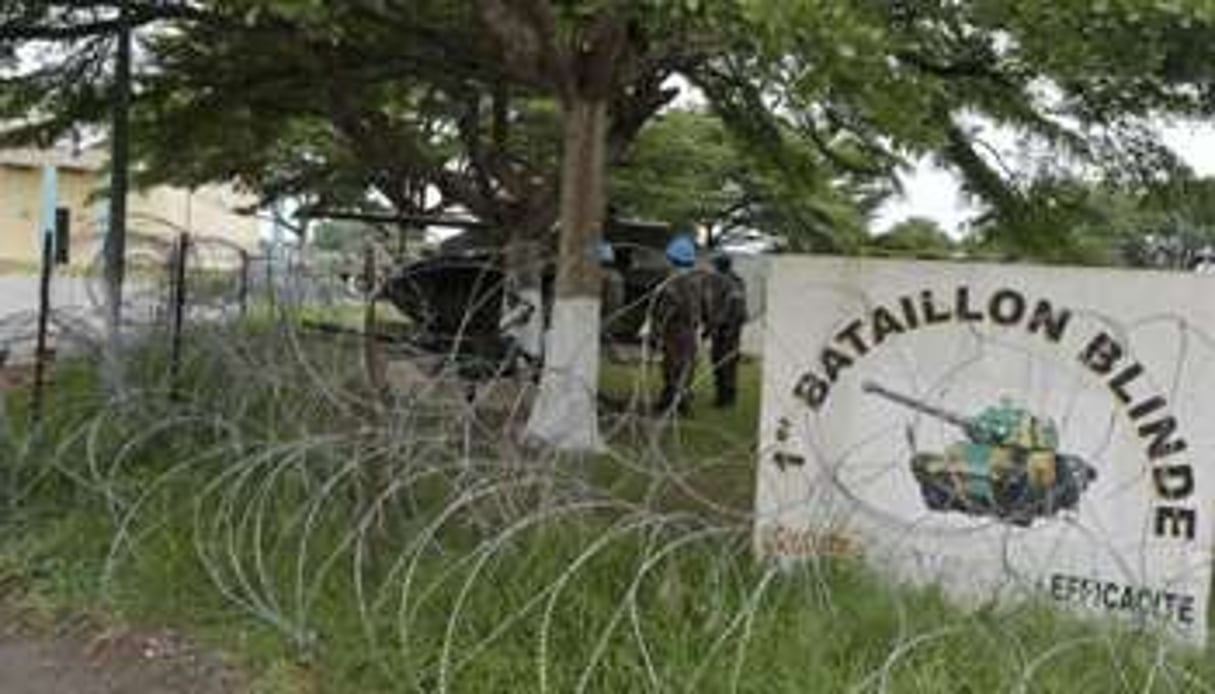Des Casques bleus à l’intérieur du camp militaire d’Akouédo, le 6 août 2012 à Abidjan. © AFP