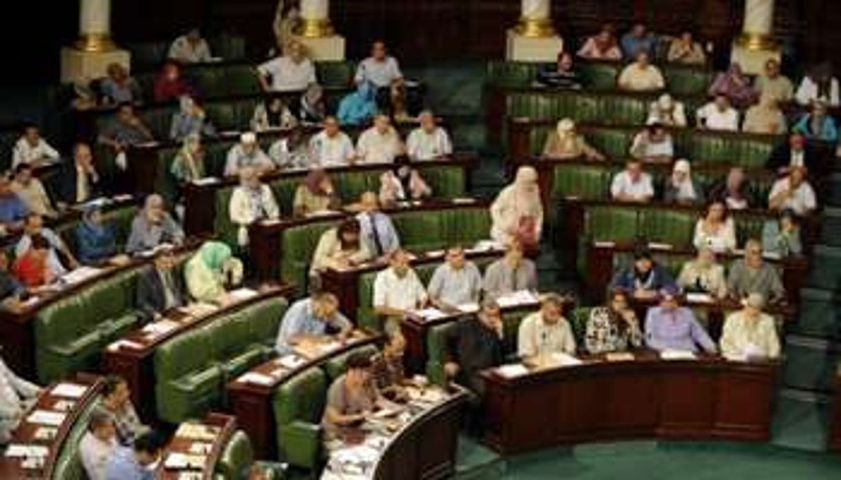 Une séance plénière de l’Assemblée nationale constituante tunisienne, le 8 août 2012 à Tunis. © AFP