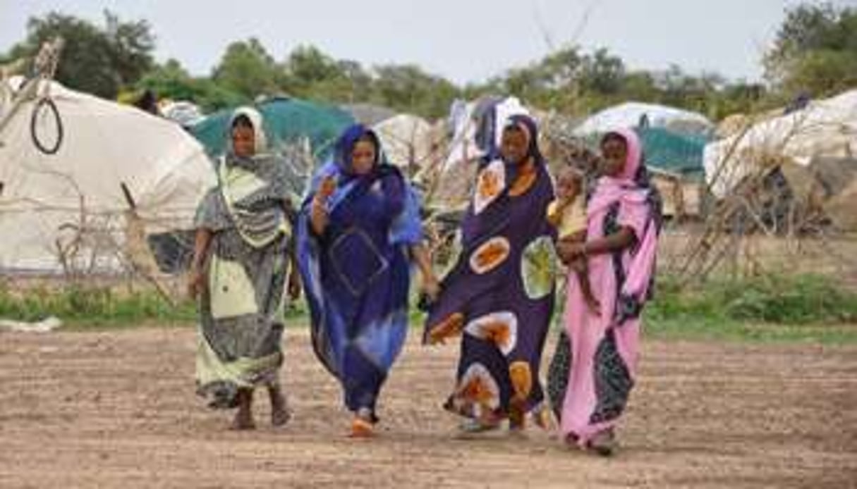 Des réfugiées maliennes, en juillet 2012 dans un camp à Mentao, au nord de Ouagadougou. © AFP