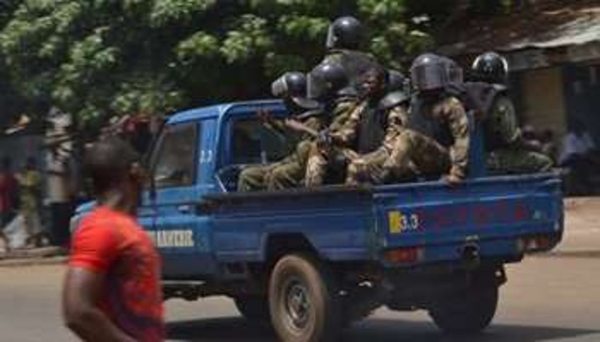 Une unité anti-émeute à Conakry. © AFP