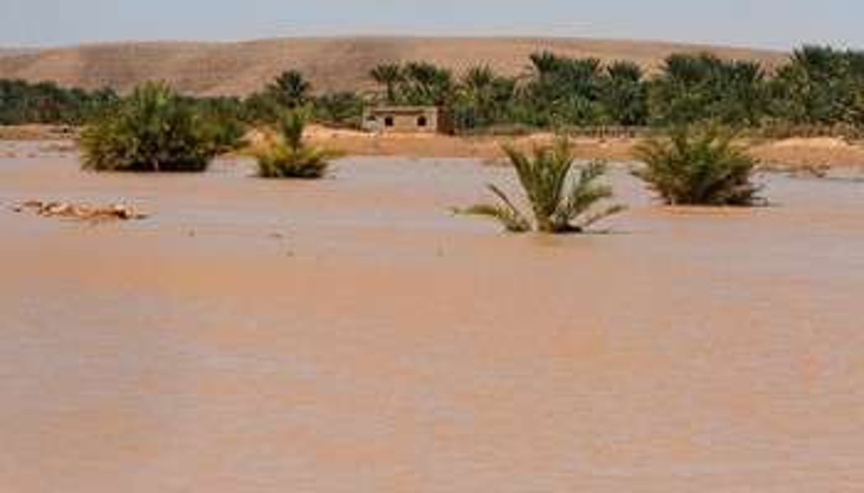 Zone inondée dans la ville algérienne de Ghardaia le 3 octobre 2008. © AFP