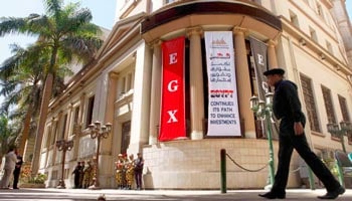 Les investisseurs étrangers n’ont pas encore fait leur retour sur l’Egyptian Exchange. © Amr Nabil/AP/SIPA