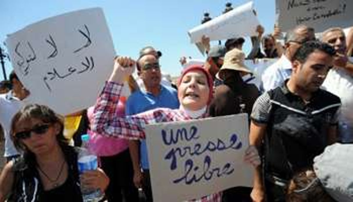 Manifestation de journalistes tunisiens, le 22 août 2012 à Tunis. © AFP