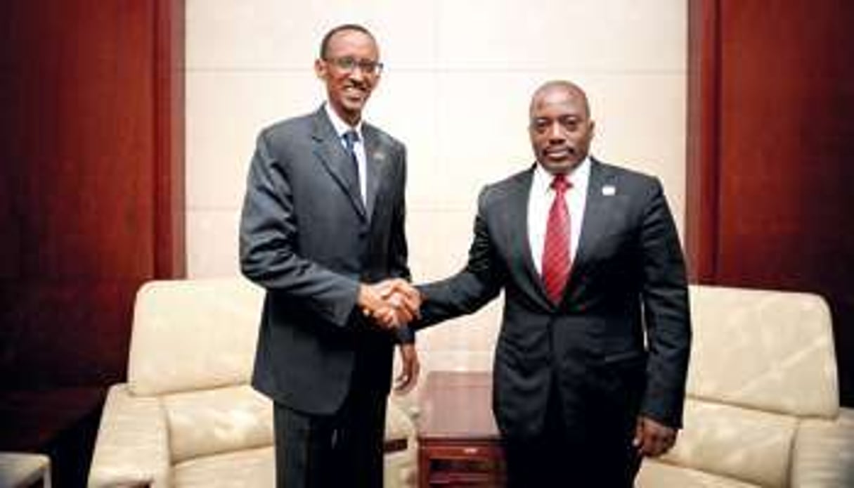 Le Rwandais Paul Kagamé (g.) et le Congolais, Joseph Kabila, à Addis Abeba, le 15 juillet. © DR