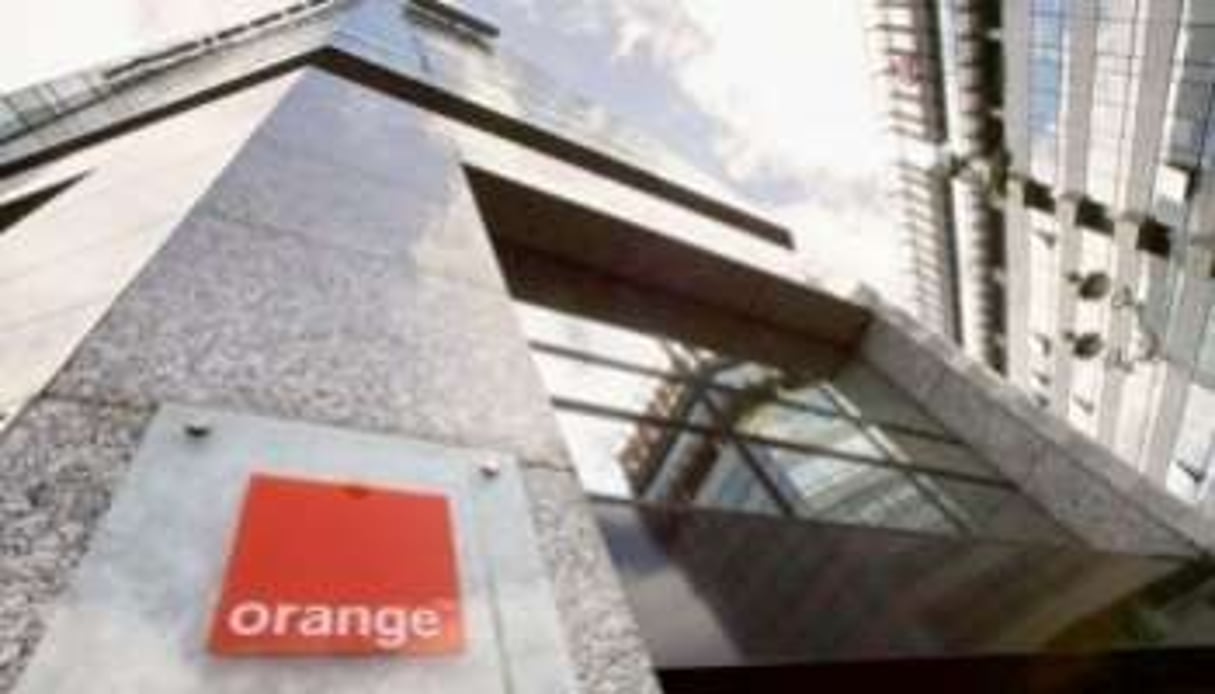 En 2011, Sonatel, filiale de France Télécom – Orange présente dans quatre pays en Afrique, totalisait plus de 15 millions d’abonnés pour un chiffre d’affaires de 968 millions d’euros. © AFP