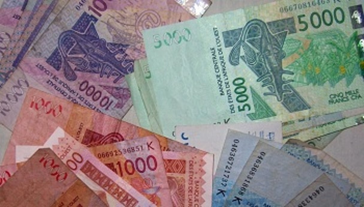 Des billets de francs CFA. © D.R