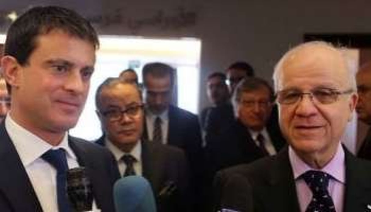 Le ministre français de l’Intérieur et le ministre algérien des Affaires étrangères, à Alger. © AFP