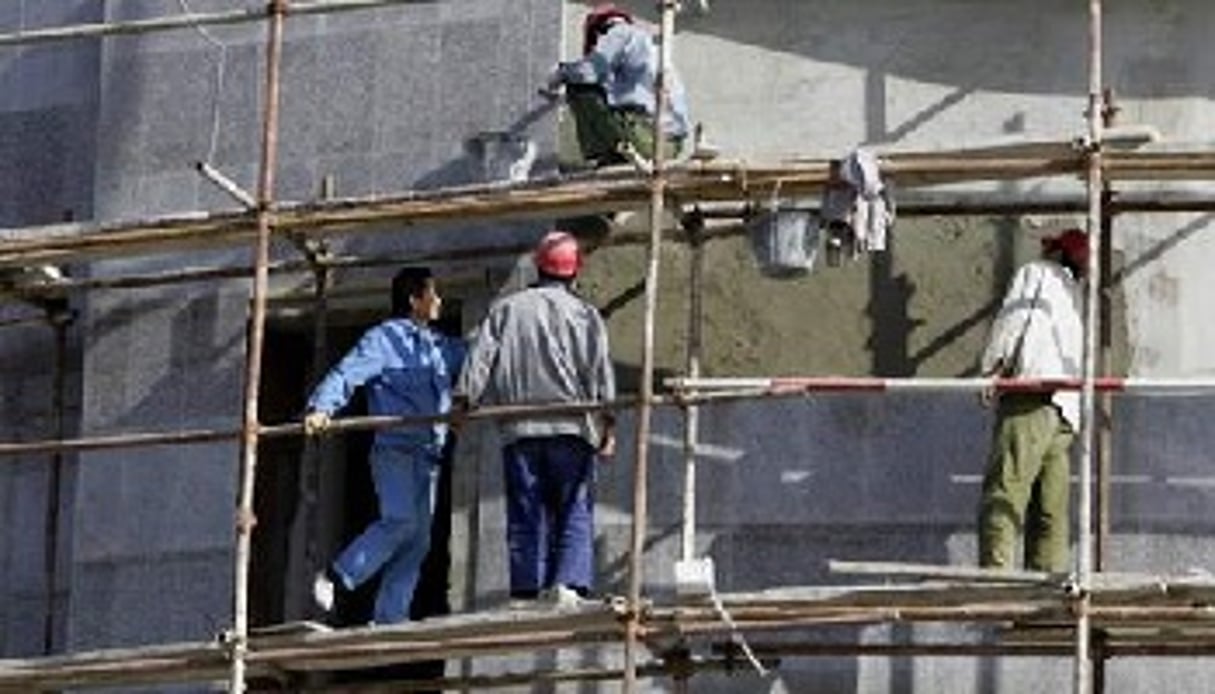 Le géant public chinois CSCEC a décroché, à lui seul, la réalisation de milliers de logements pour le compte de l’État. © AFP