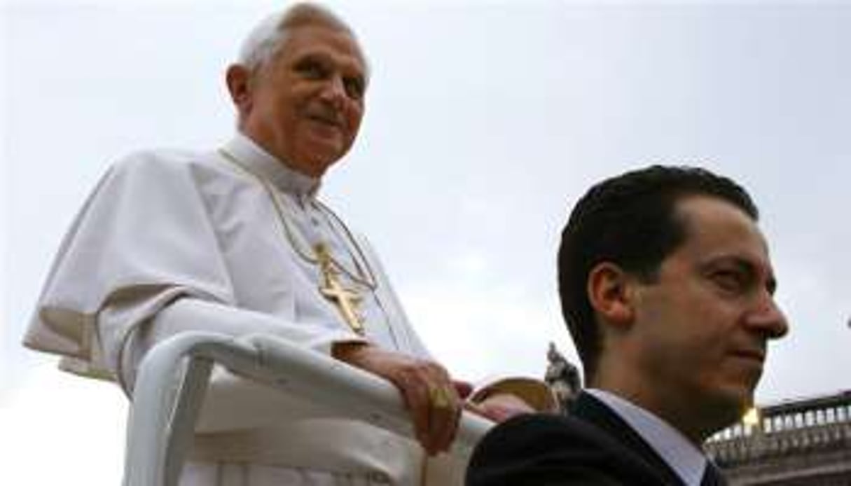 Pour voir sa peine annulée, Gabriele (à dr.) peut uniquement compter sur la grâce de Benoît XVI. © Vincenzo Pinto/AFP
