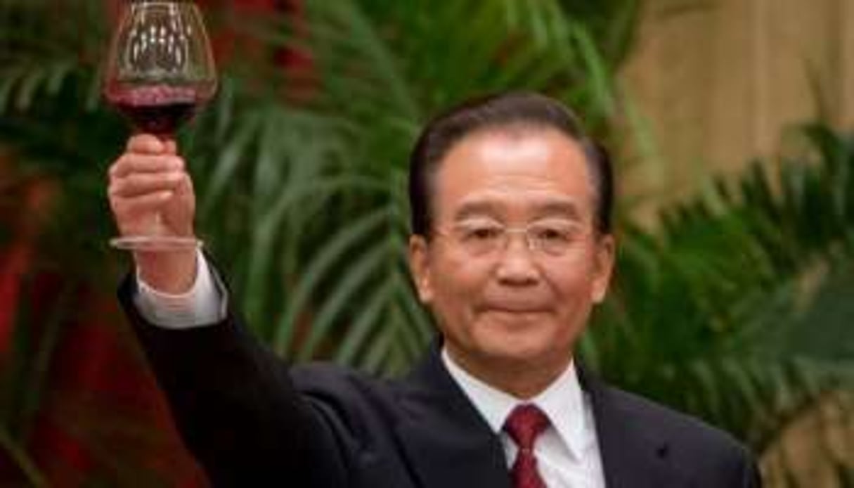 Wen Jiabao porte un toast à l’occasion de la fête nationale, le 29 septembre 2012 à Pékin. © AFP/Archives – Ed Jones