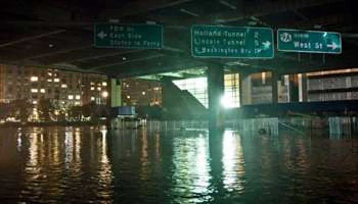 Un quartier de New York inondé lors du passage du cyclone Sandy, le 29 octobre 2012. © AFP